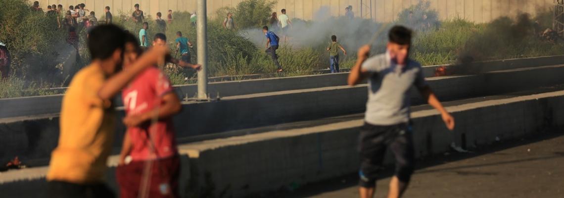 فلسطينيون يتظاهرون قرب معبر بيت حانون ضمن فعاليات مسيرات العودة
