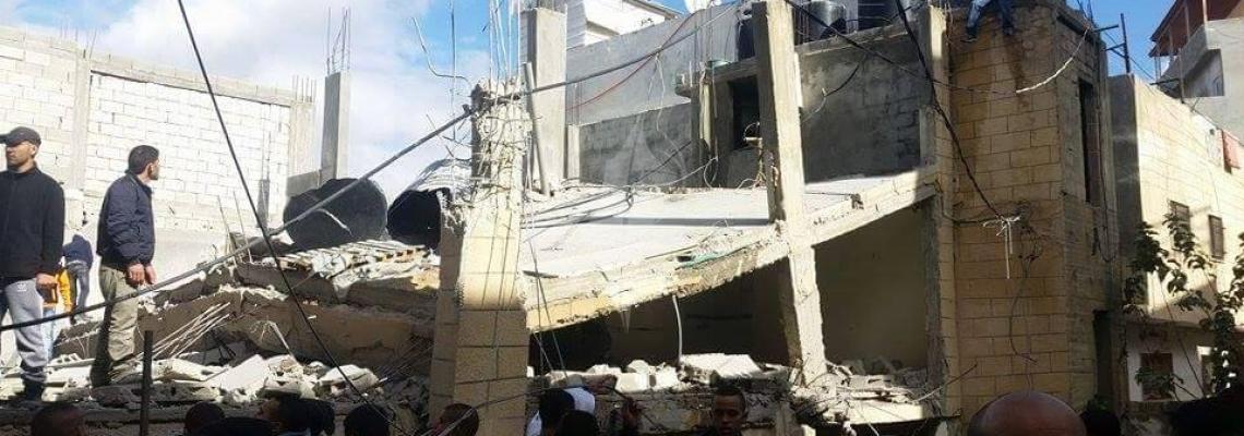 بالصور:تفجير منزل الشهيد إبراهيم العكاري بمخيم شعفاط شمال شرق القدس