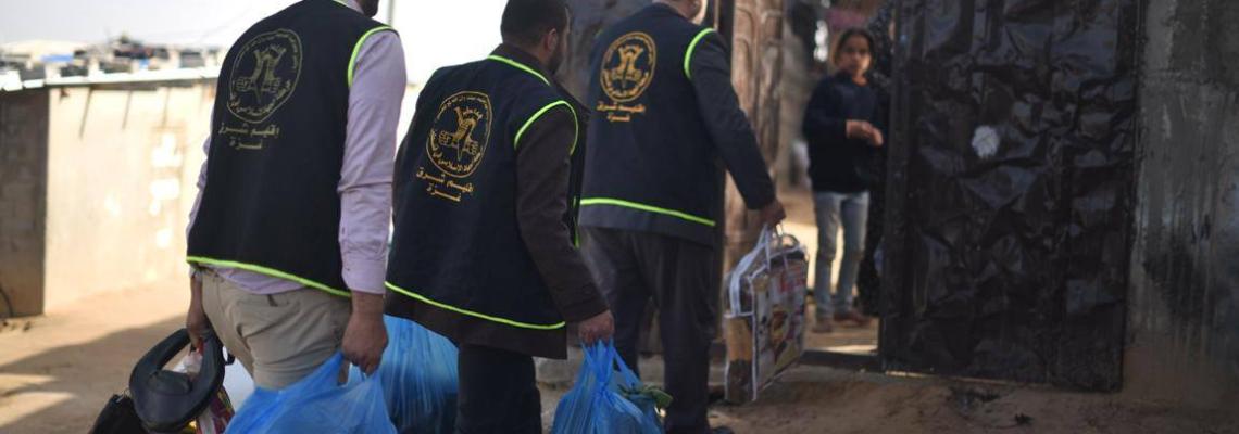 بالصور : حركة الجهاد تشرع بحملة " كسوة الشتاء " فى قطاع غزة