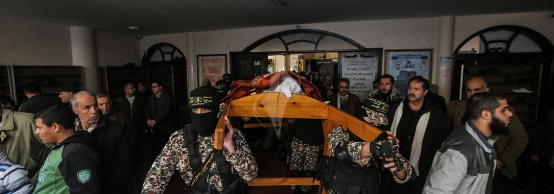 بالصور:سرايا القدس لواء غزة تودع والد الشهيد محمد مهنا بجنازة عسكرية