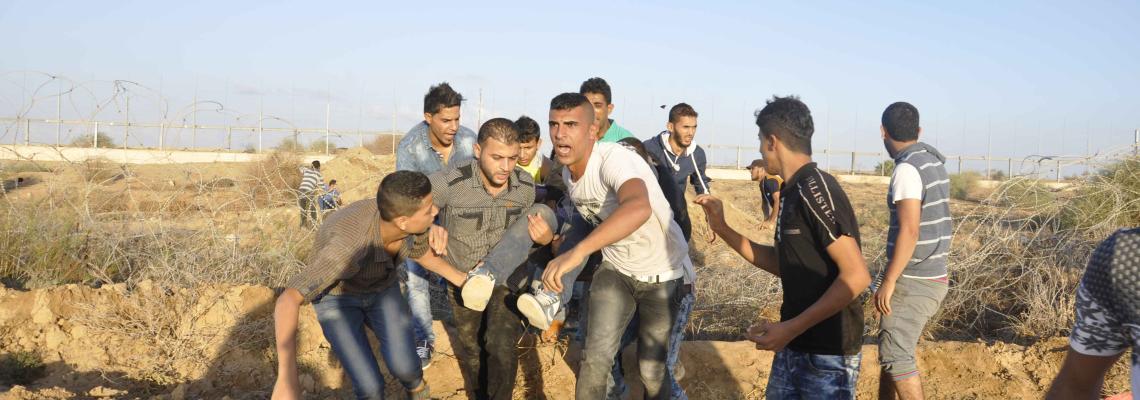 بالصور:شهداء وإصابات في مواجهات بين الشبان و قوات الاحتلال شرق مدينة خانيونس منطقة الفراحين