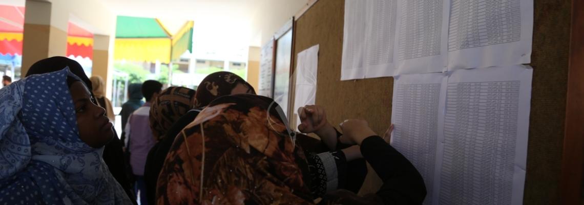 بالصور:"فلسطين اليوم" ترصد لحظة اعلان نتائج الثانوية العامة بغزة