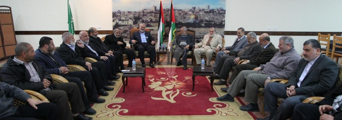 بالصور..وفد موسع من الجهاد يلتقي بقيادة حماس في غزة بذكرى الشيخ أحمد ياسين