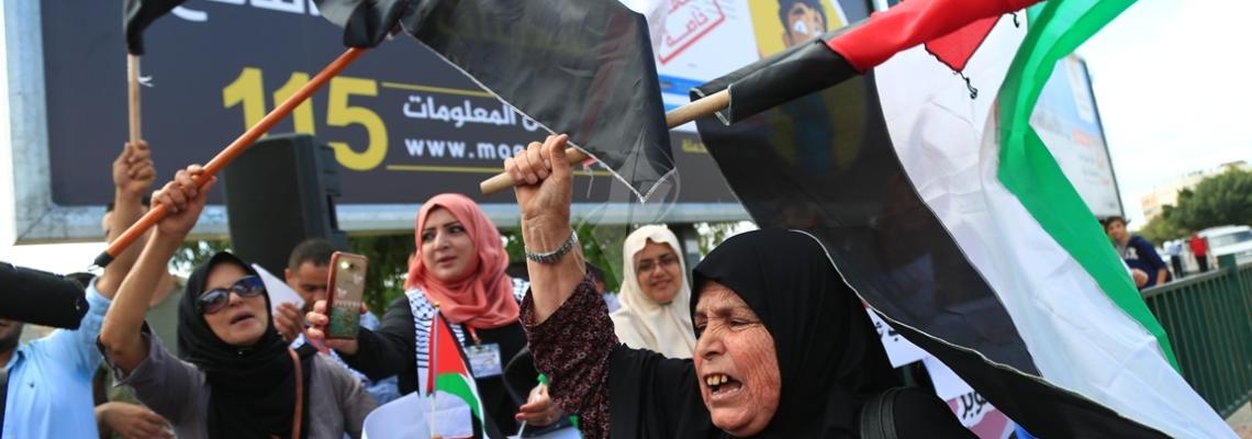 بالصور:وقفات في غزة لدعم جلسات المصالحة الفلسطينية وإنهاء الانقسام التي تجري في القاهرة