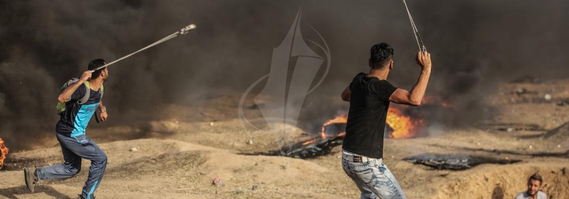 قادة الفصائل يشاركون المتظاهرين في مسيرة العودة في الجمعة الاولى من رمضان شرق غزة