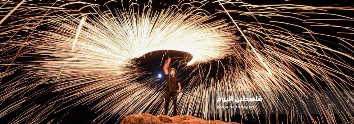 ألعاب نارية فى غزة احتفالاً بقدوم عيد الأضحى المبارك 