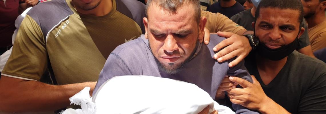  تشييع جثامين الأطفال الثلاثة جراء اندلاع حريق بمنزل في مخيم النصيرات