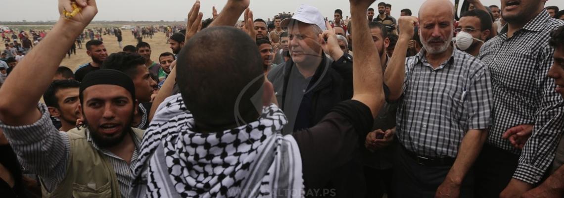 قيادة الجهاد الإسلامي تشارك المتظاهرين في جمعة عمال فلسطين شرق غزة