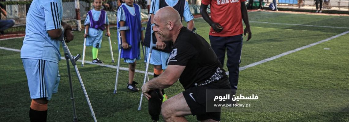 فريق كرةالقدم لذوي البتر  "للناشئين" في غزة يواصل التدريب برعاية اللجنة الدولية للصليب الاحمر بقطاع غزة