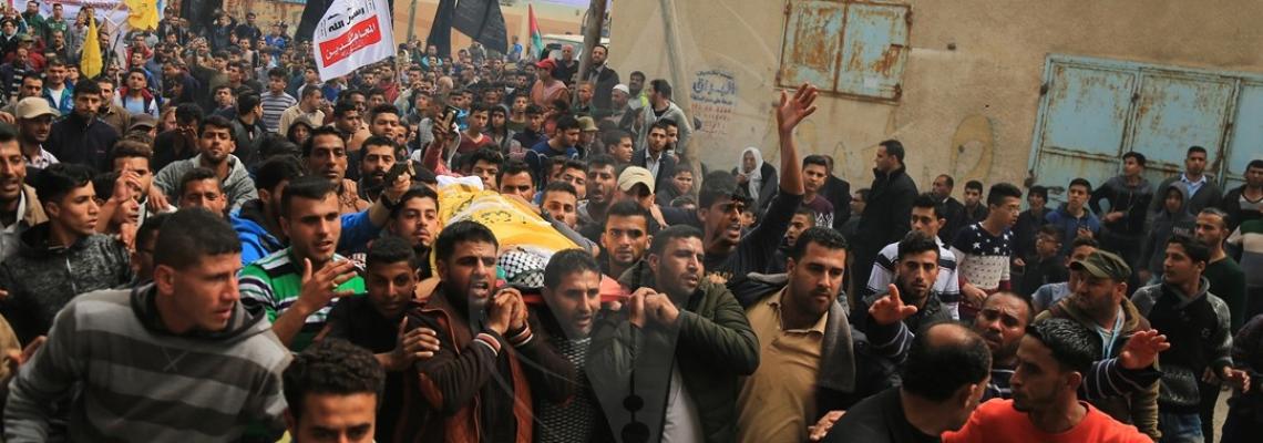 جنازة الشهيد الصياد اسماعيل ابو ريالة من مخيم الشاطئ بغزة.