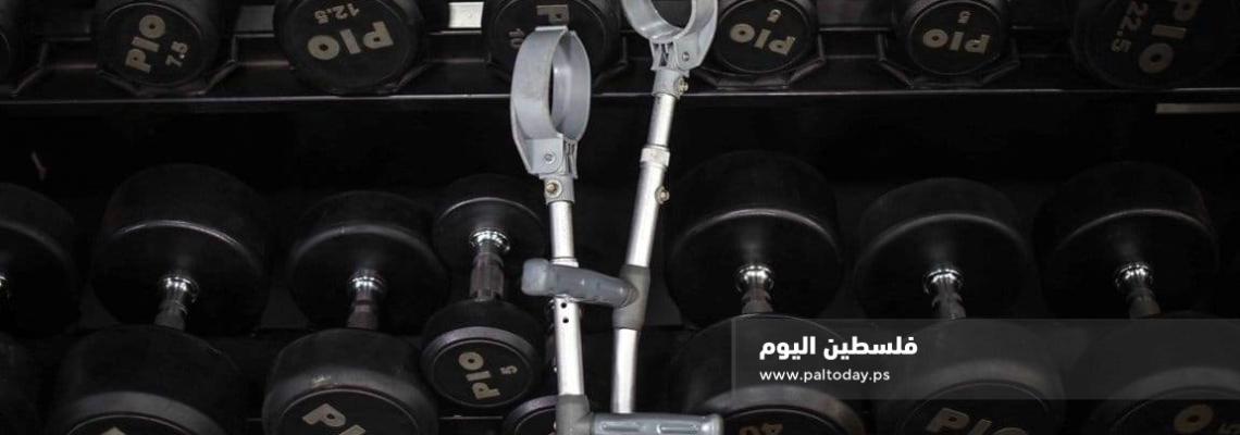 في صالة كمال الأجسام.. قصة تحدٍ لأربعة شباب مبتوري الأقدام