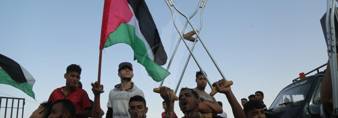 : قيادة " الجهاد "  تشارك المتظاهرين فى  "جمعة الوفاء للجرحى "  بمسيرات العودة 