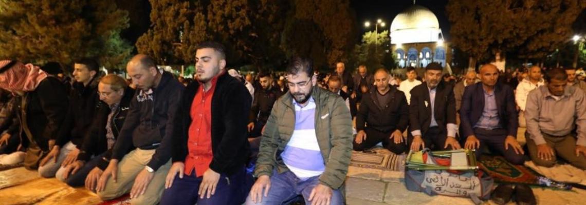 صلاة العشاء والتراويح من المسجد الأقصى المبارك في القدس المحتلة