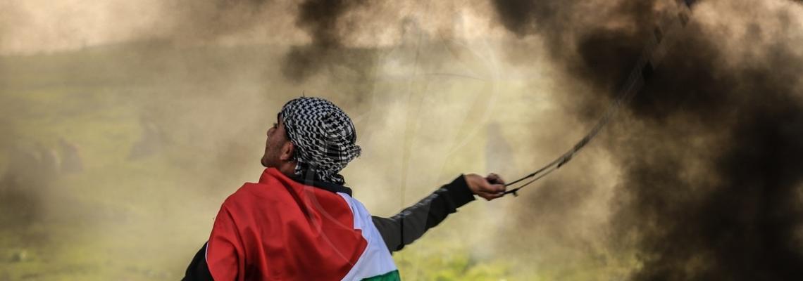 مواجهات مع الاحتلال عند حدود غزة في جمعة الغضب الـ 13 ضد قرار ترامب