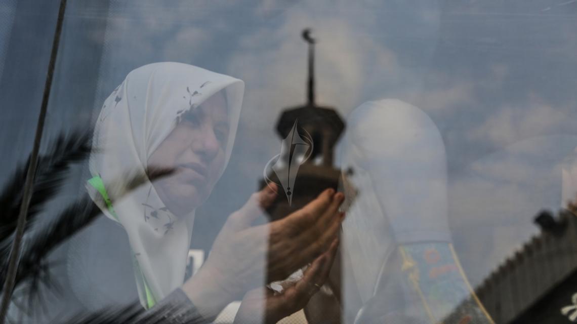 بالصور:"فلسطين اليوم" تواكب مغادرة الفوج الأول من حجاج القطاع للديار الحجازية