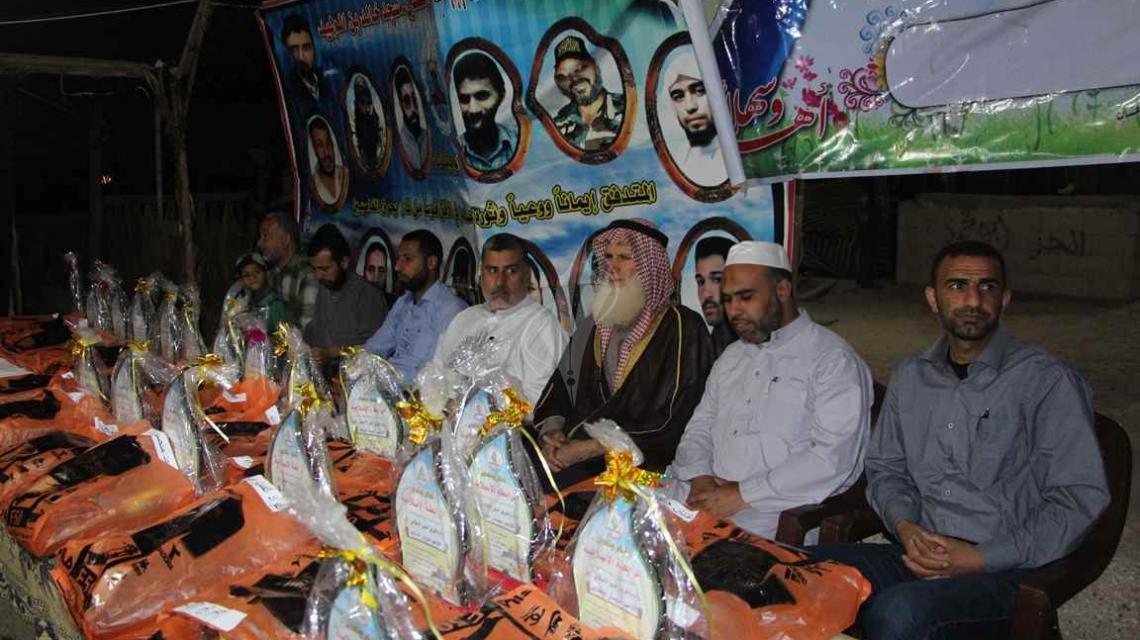 بالصور:حركة الجهاد الاسلامي خانيونس تكرم فريق النور الاسلامي للفوز بالعديد من البطولات