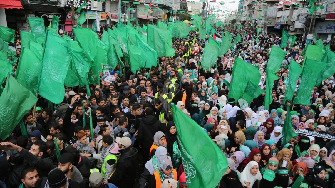 بالصور:حماس تحيي ذكرى انطلاقتها الـ29 بمهرجان جماهيري وسط مدينة غزة