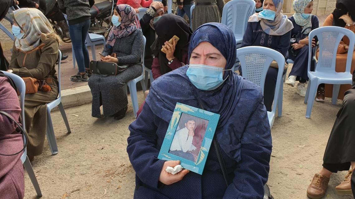 في يوم الشهيد.. عوائل الشهداء المقطوعة رواتبهم يبحثون عمن ينصفهم
