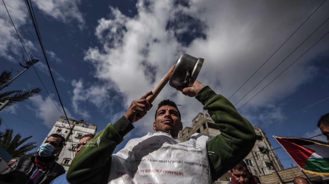 وقفة احتجاجية فى خانيونس ضد تقليصات "الأونروا"