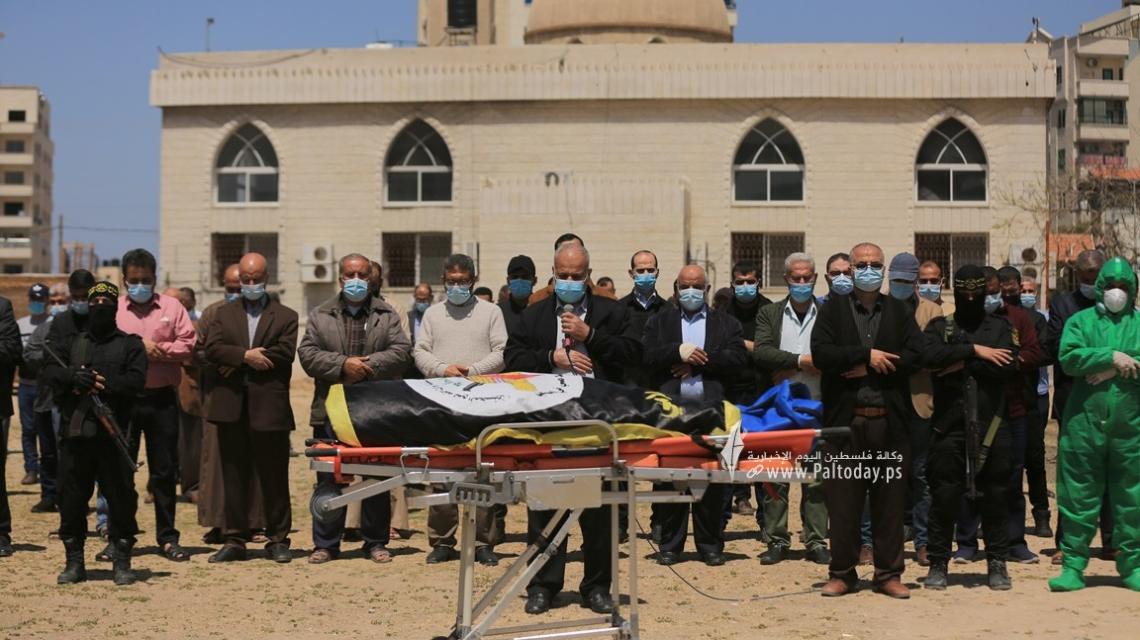 الجهادالاسلامي وسرايا القدس بغزة تشيعان جثمان المؤسس والأسير المحرر أحمد أبو حصيرة الذي توفى متأثرًا بإصابته بفيروس كورونا