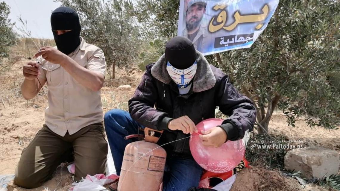 وحدة برق الجهادية تواصل اطلاق دفعات من البالونات الحارقة تجاه الغلاف
