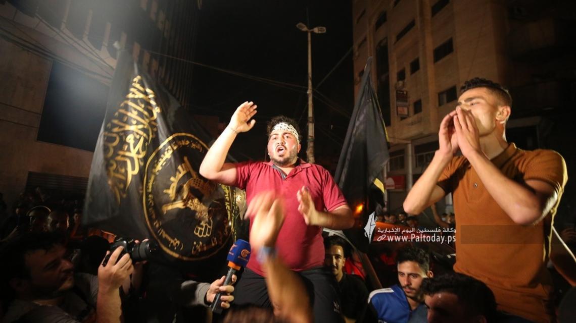 بالصور :مسيرات عفوية بالآلاف تخرج في هذه اللحظات من شوارع قطاع غزة ابتهاجاً بانتصار المقاومة في معركة سيف القدس