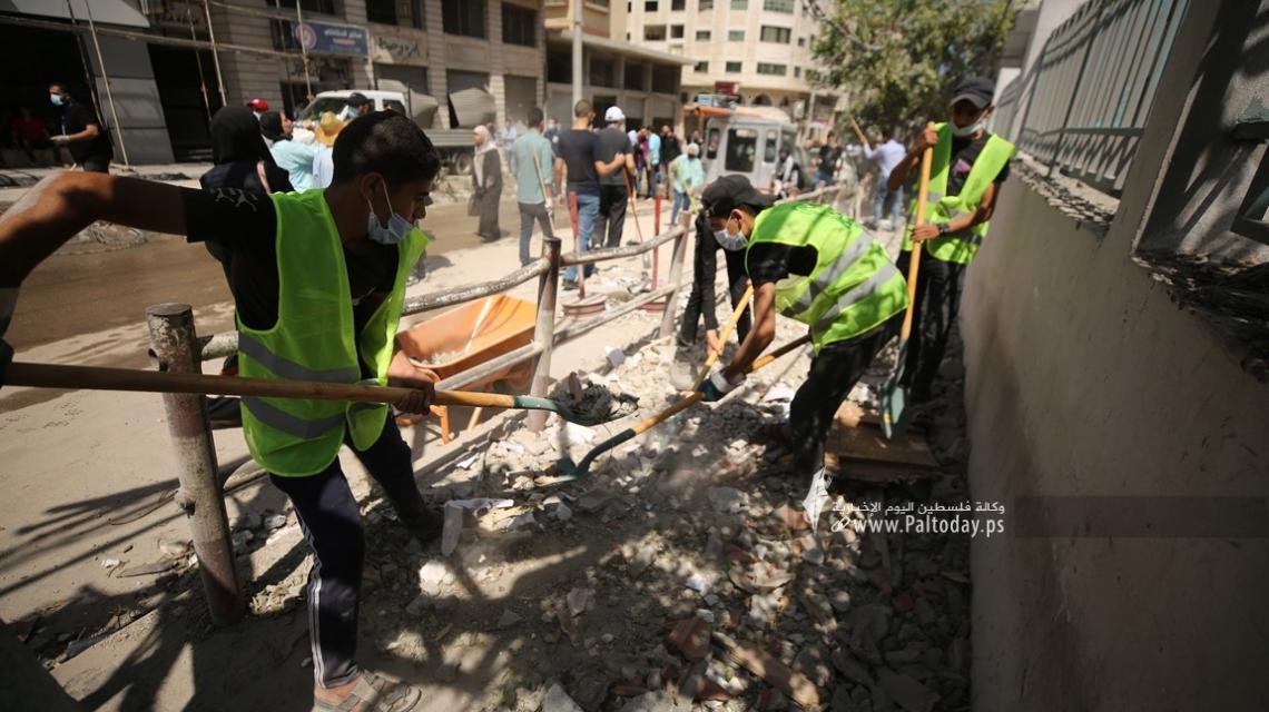 بالصور :بلدية غزة تطلق حملة حنعمرها لتنظيف مدينة غزة