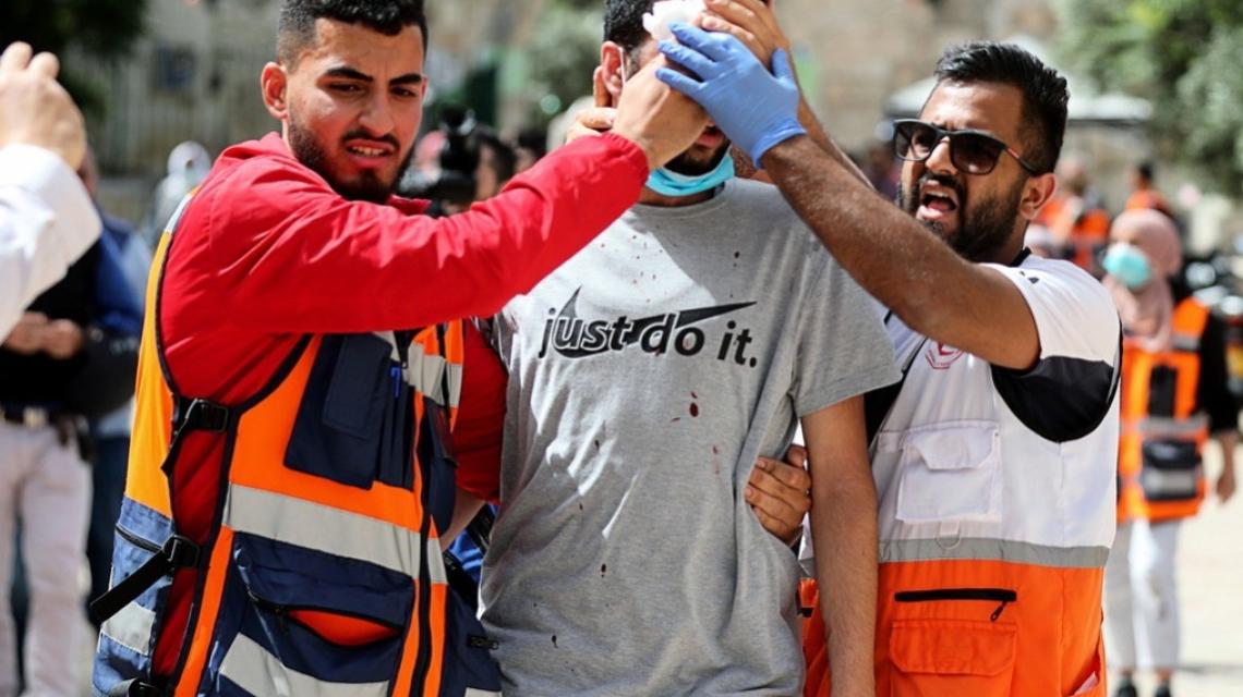 صور جديدة للإصابات داخل المسجد الاقصى المبارك