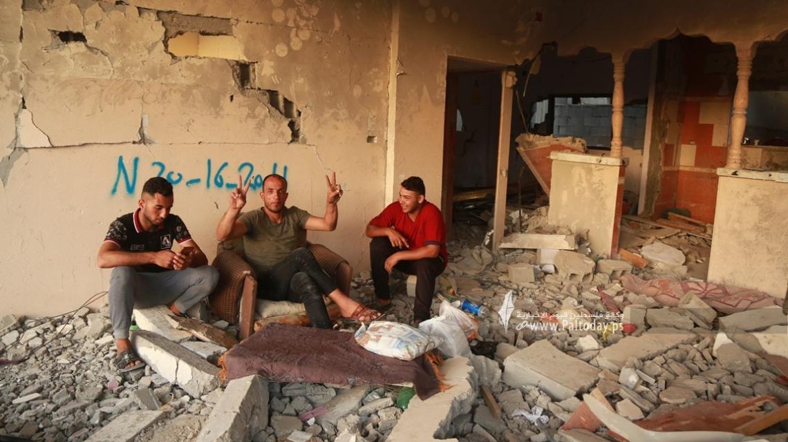 بالصور :رغم الدمار.. غزيون يمارسون حياتهم الطبيعية في رسالة تحدي للاحتلال