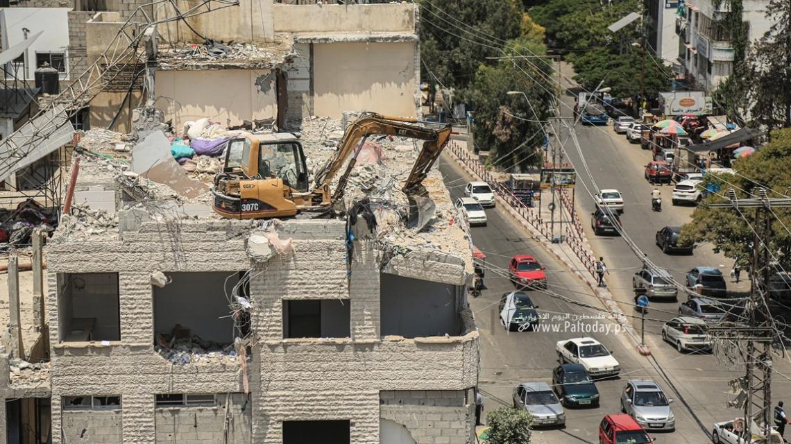 بالصور:استمرار ازالة ركام المنازل المدمرة في غزة جراء العدوان الأخير على القطاع