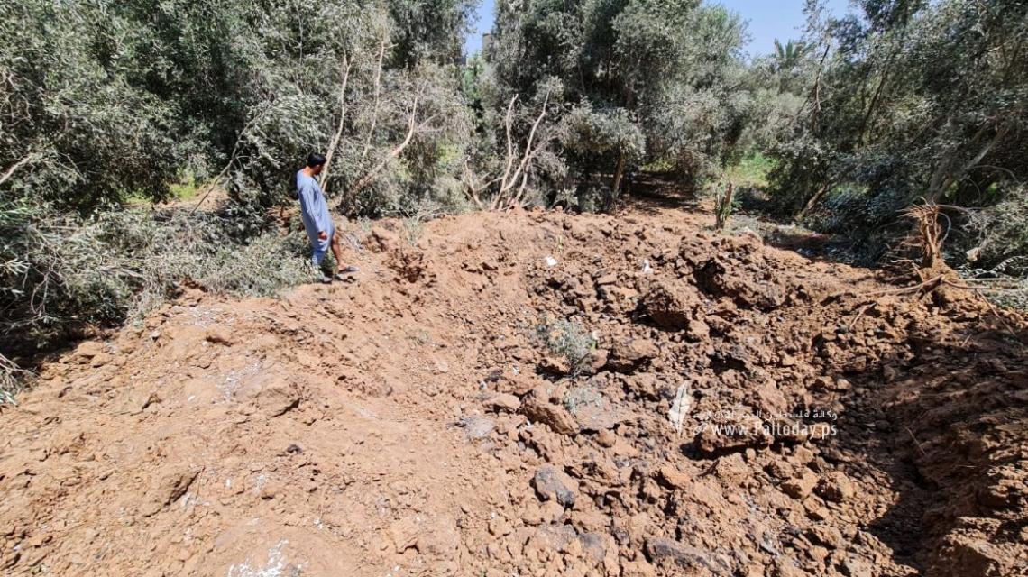 بالصور:اثار قصف الاحتلال الإسرائيلي لأراضٍ زراعية شمال قطاع غزة