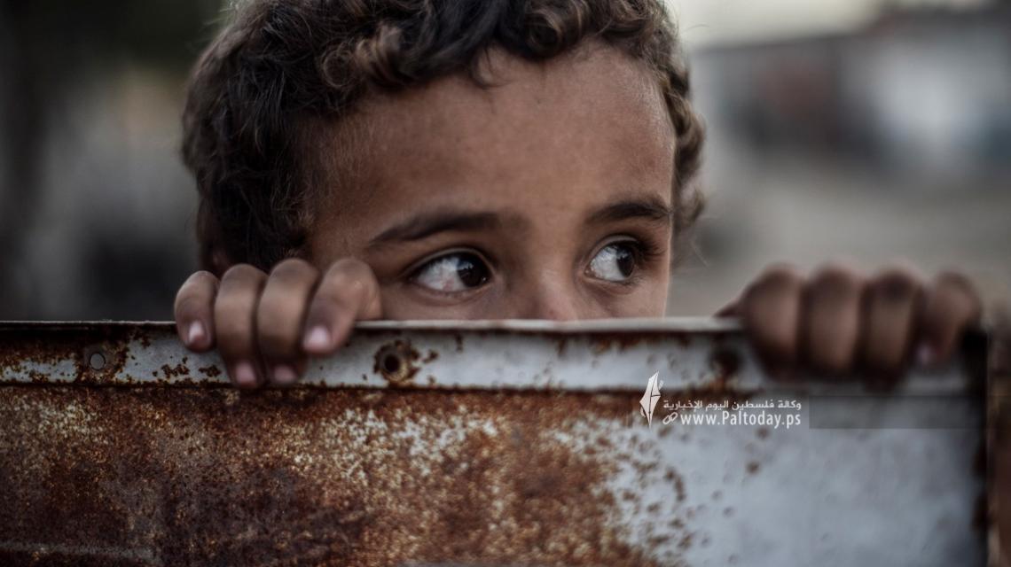 في اليوم العالمي لمكافحة الفقر ..أطفال غزة تحت وطأة الفقر والحصار الاسرائيلي