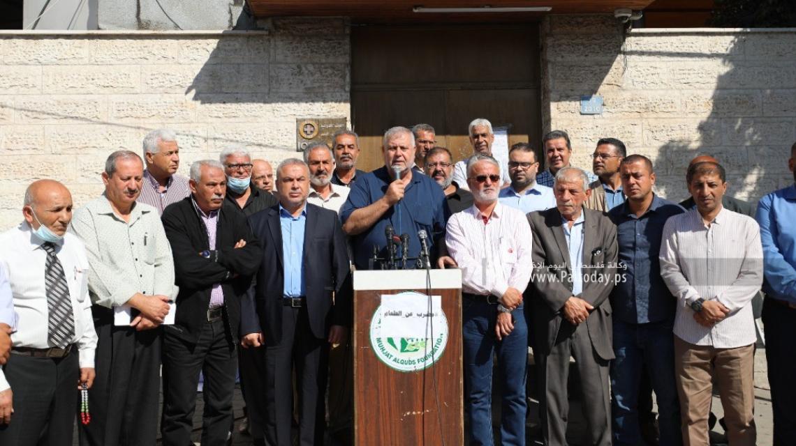 بالصور:مؤتمر مهم نصرة للأسرى المضربين عن الطعام في سجون الاحتلال أمام مقر الصليب بغزة