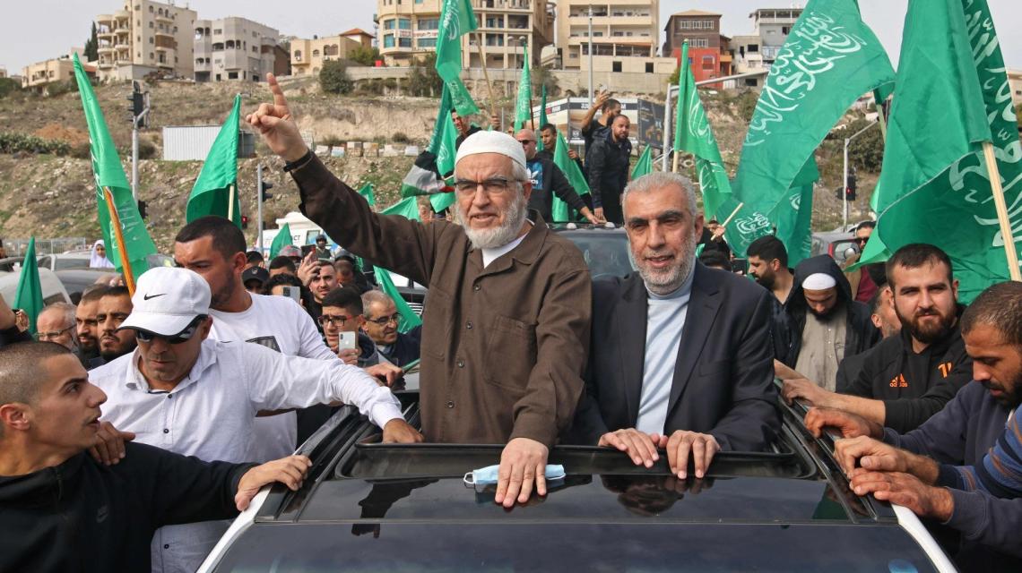 اللحظات الأولى للإفراج عن الشيخ رائد صلاح