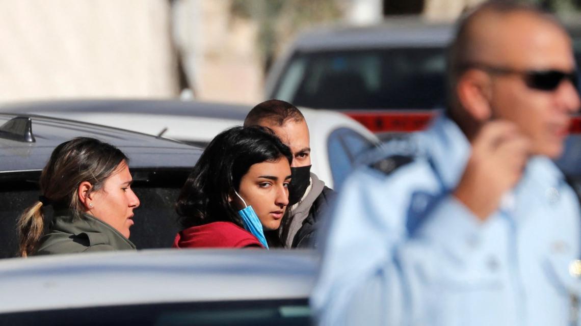 اعتقال طالبة يشتبه بتنفيذها عملية الطعن في حي الشيخ جراح