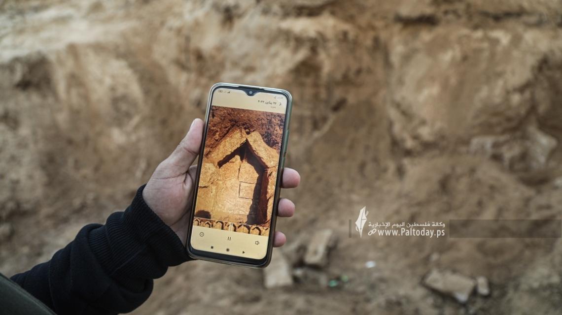 بالصور: العثور على بقايا قبر من العهد الروماني شمال قطاع غزة