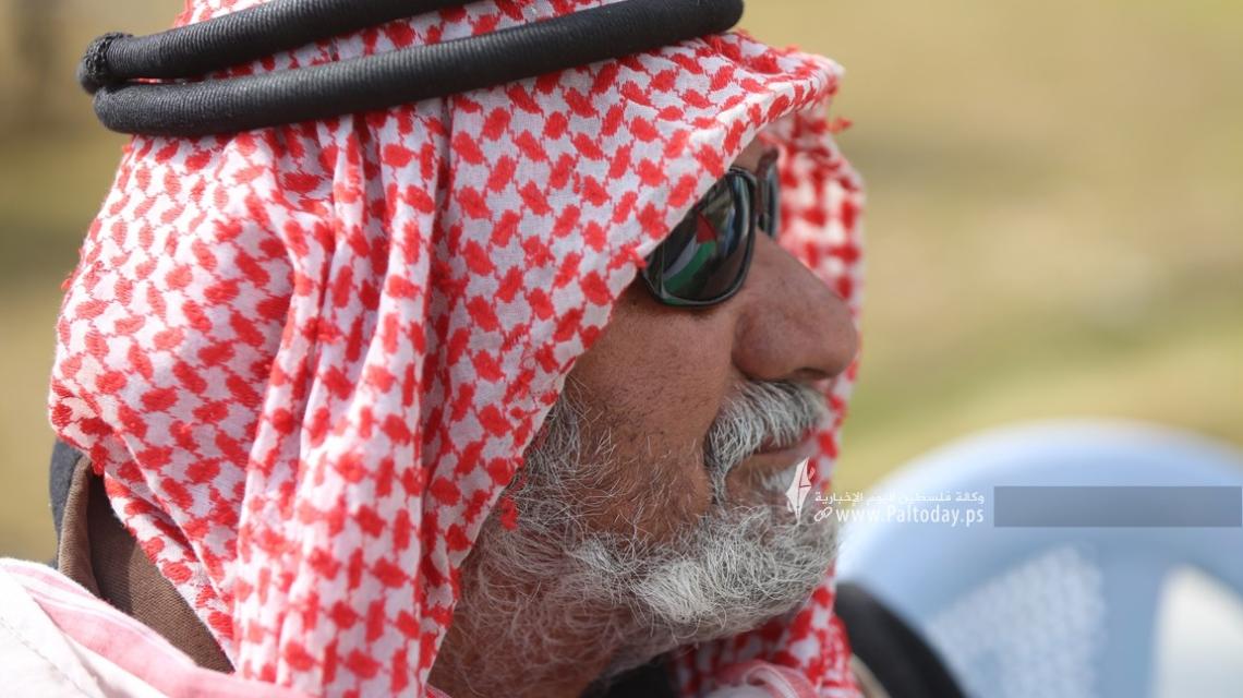 بالصور : وقفة تضامنية في مخيم ملكة شرق مدينة غزة تحت شعار لا للتطهير العرقي في أرض النقب الفلسطيني