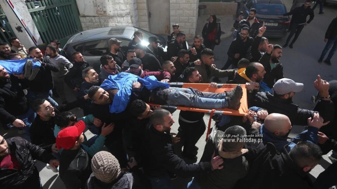 بالصور: جثامين شهداء نابلس الثلاثة الذين ارتقوا في عملية اغتيال نفذتها قوة إسرائيلية خاصة