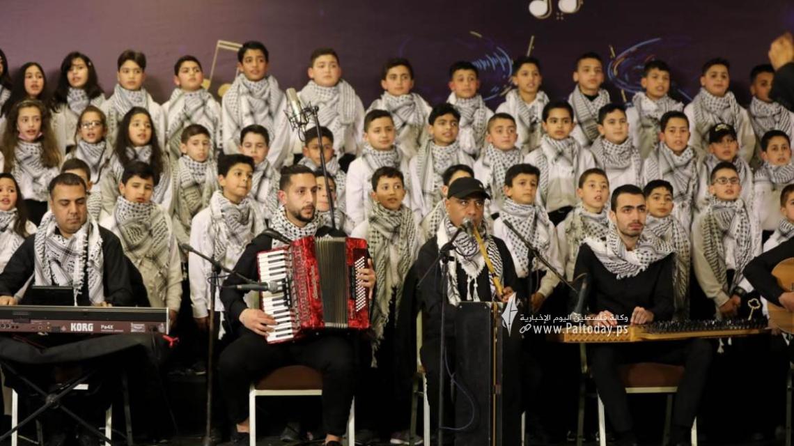 بالصور: أطفال فلسطينيون يشاركون في "أوبريت" بعنوان "استمتع بحياتك بالموسيقى"