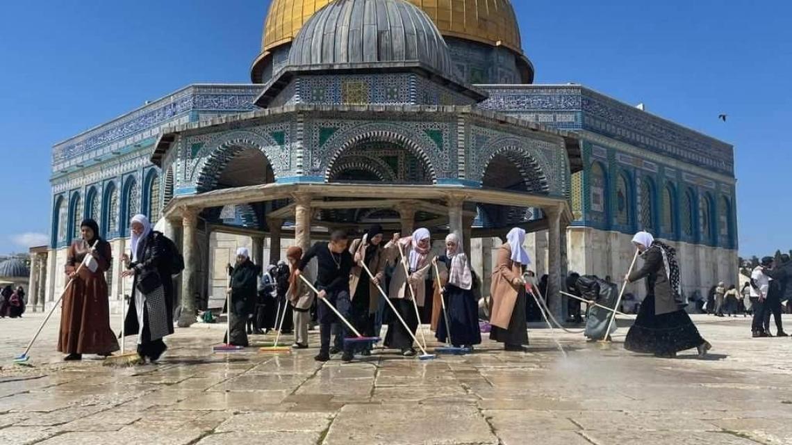 بالصور: انطلاق معسكر "القدس أولًا 13" الذي تنظمه الحركة الإسلامية بمشاركة الآلاف