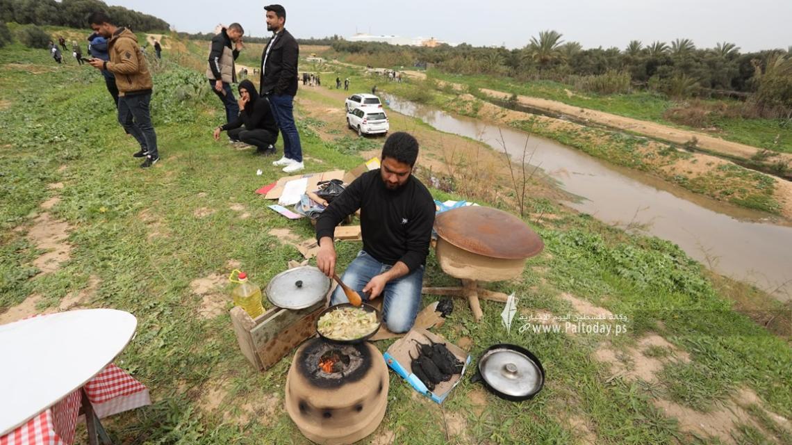 بالصور: بحضور وفد أجنبي.. انطلاق فعاليات المسار البيئي الشبابي  في غزة بمناسبة يوم المرأة العالمي