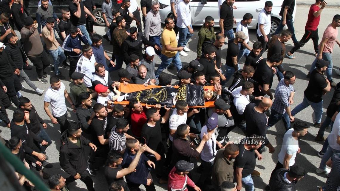 بالصور: جنين - تشييع جثمان الشهيد أحمد مساد ( 18 عاماً ) في بلدة برقين الذي استشهد برصاص الاحتلال