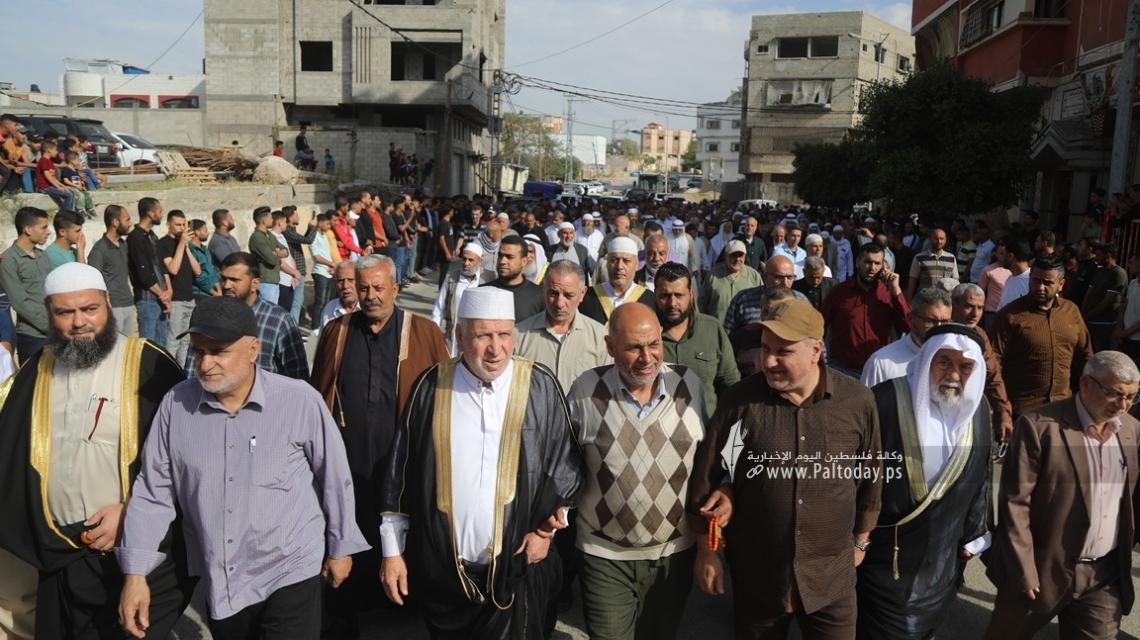 بالصور : صلح عشائري بين عائلة الدحدوح وعابد بغزة
