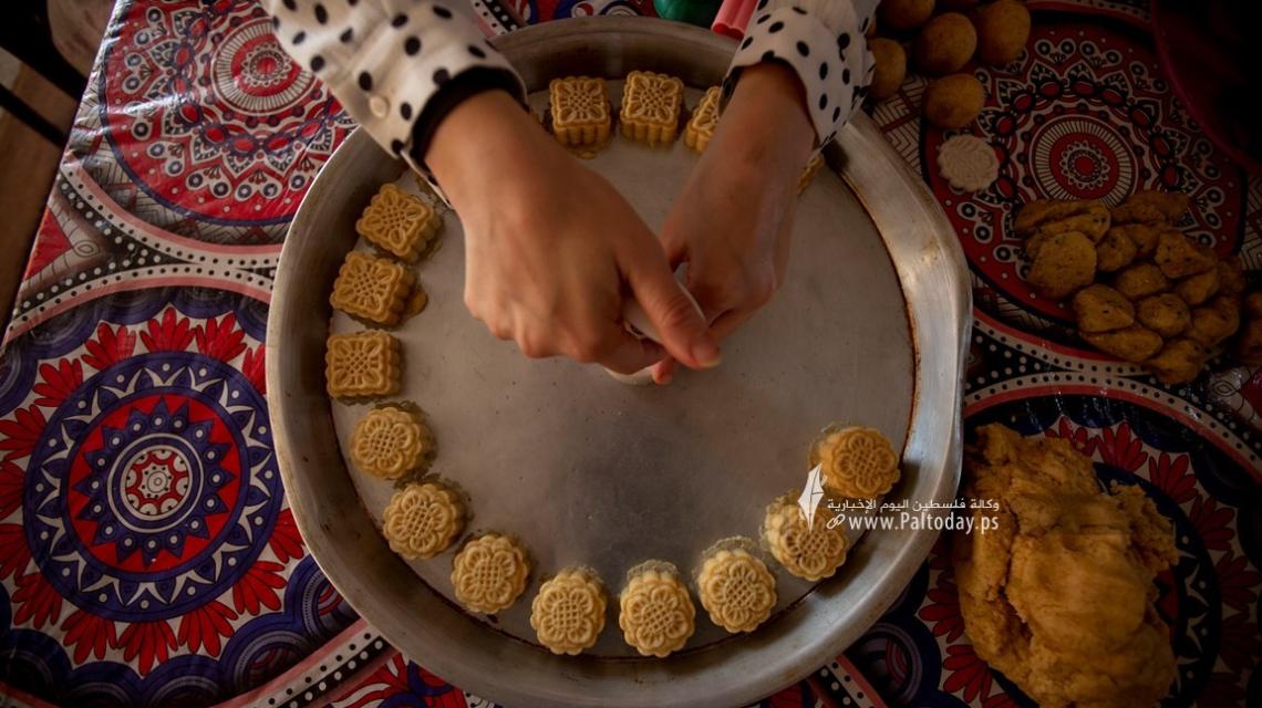"كعك العيد" في غزة.. كرنفال نسوي ومصدر رزق موسمي