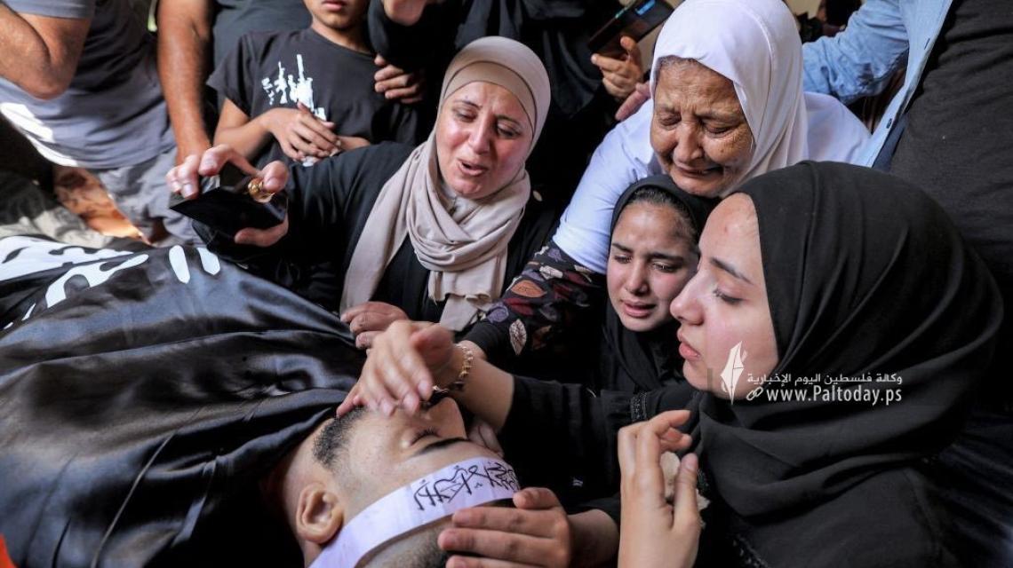 بالصور :وداع حزين لـ شهداء جنين الثلاثة في مستشفى "جنين الحكومي"