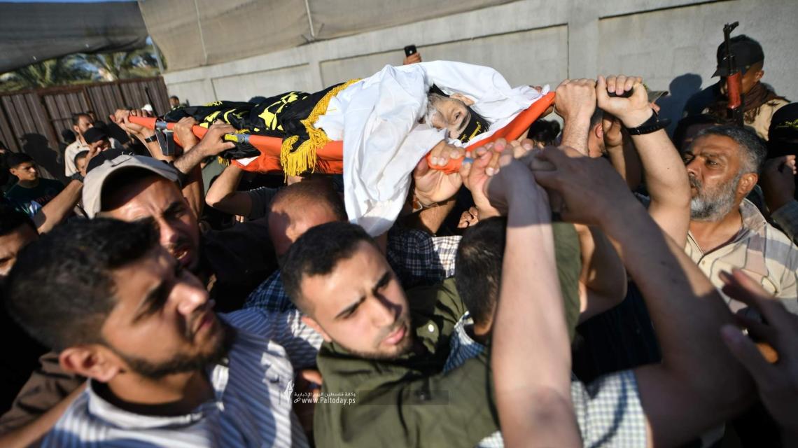 بالصور :تشييع جثمان القائد في سرايا القدس بلواء الوسطى الشهيد "ياسر المصري"