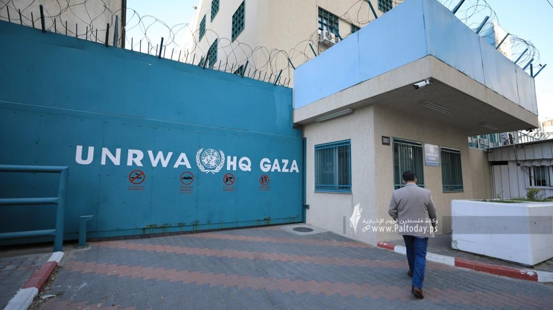 بالصور: إضراب شامل يشل مرافق الأونروا بغزة احتجاجاً على عدم تلبية مطالب الموظفين