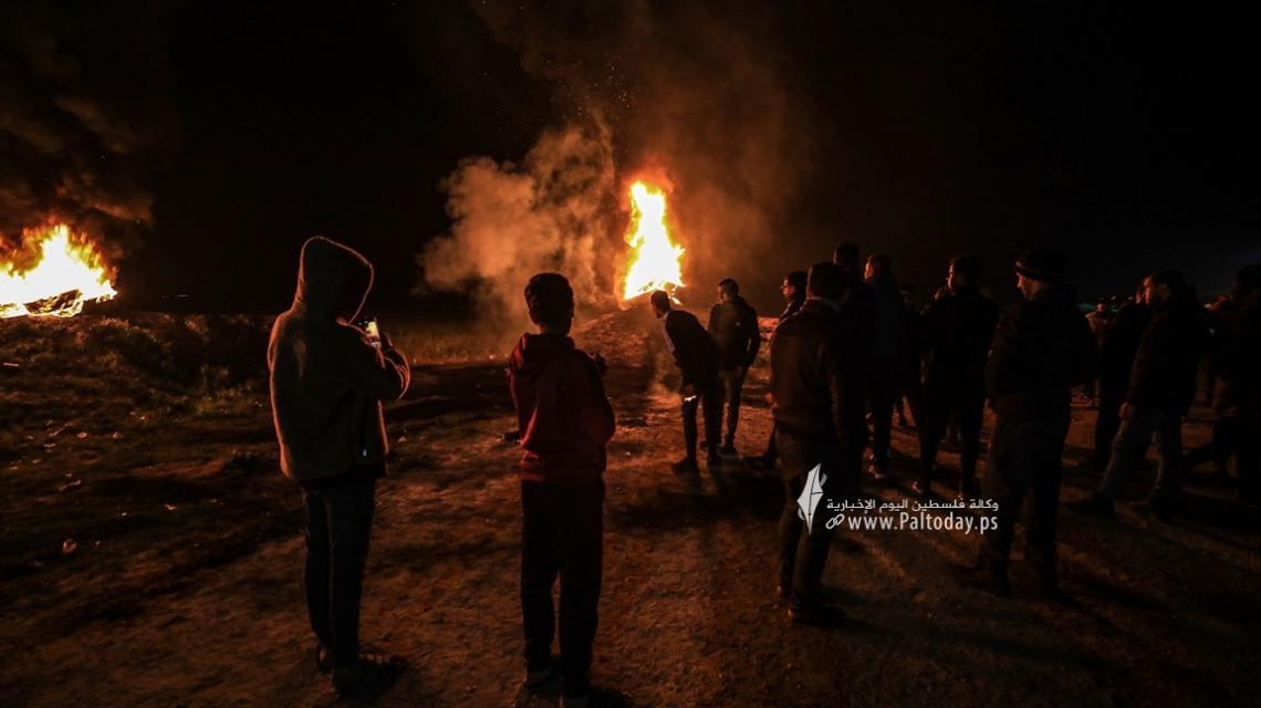 بالصور : فعاليات الإرباك الليلي في ملكة شرق غزة تضامنا مع بلدة حوارة في نابلس
