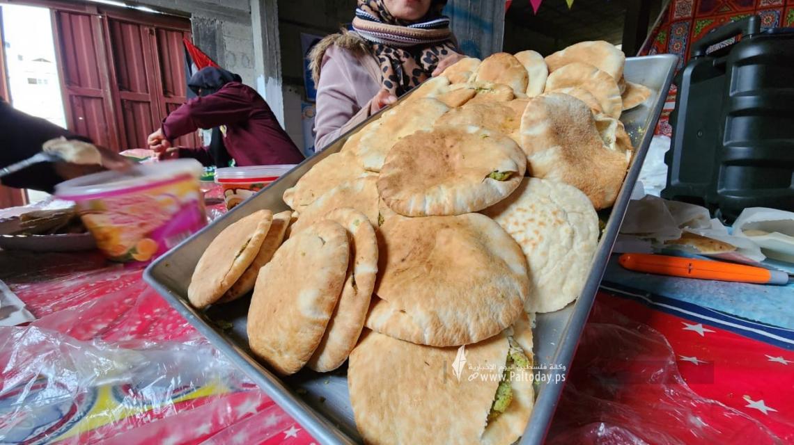 "فطور الهنا".. مبادرة في رفح لإفطار طُلاب المدارس الفقراء في مدارس المحافظة..