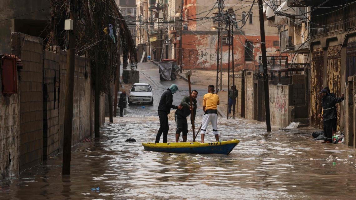بالصور : أجواء المنخفض الجوي في قطاع غزة